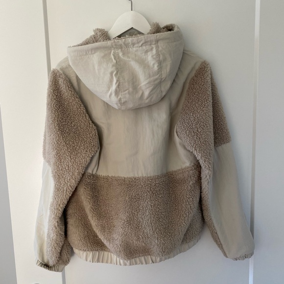 Patagonia jacket, Size S - Picture 2 of 2